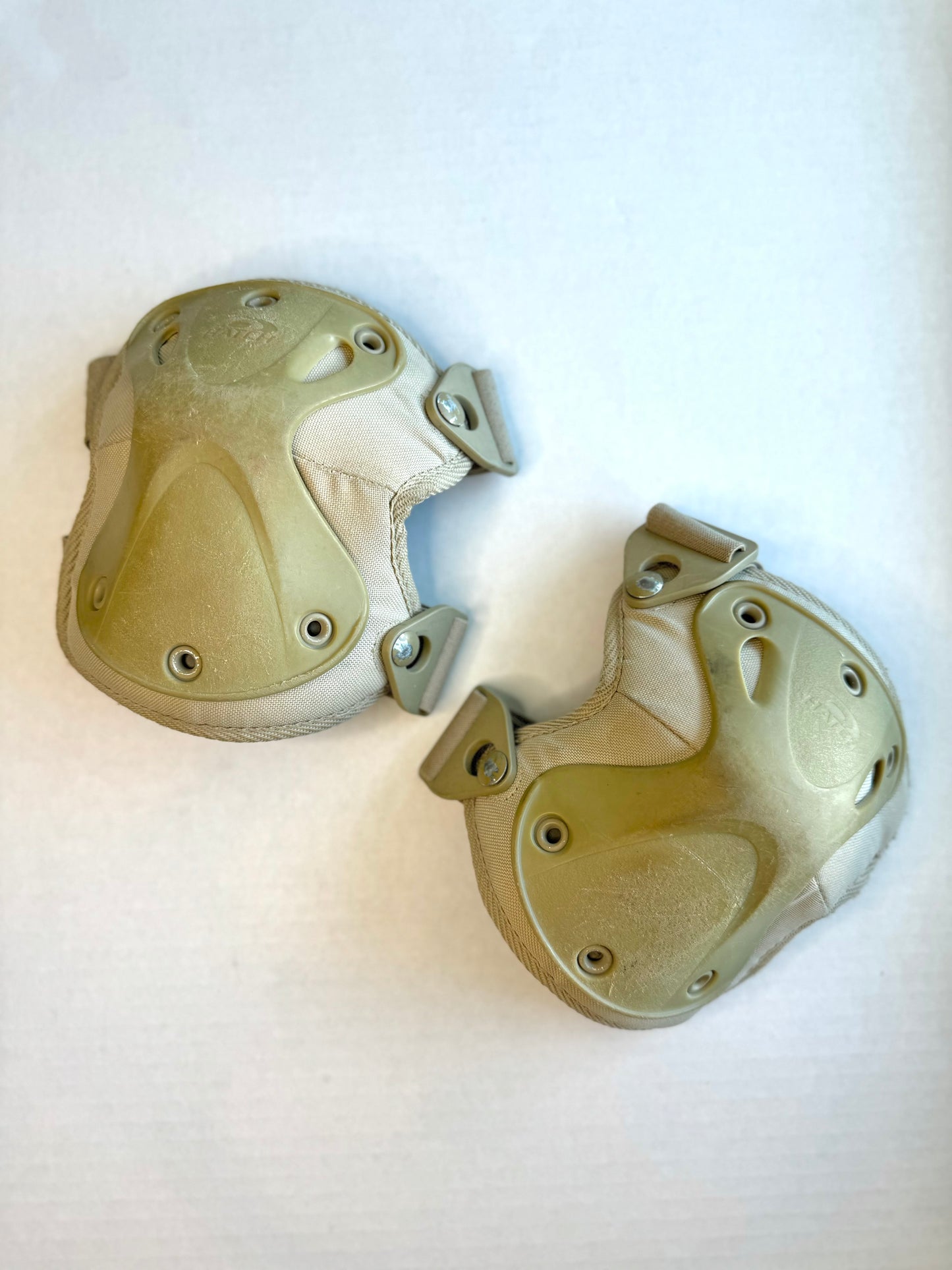 Hatch XTAK Knee Pads